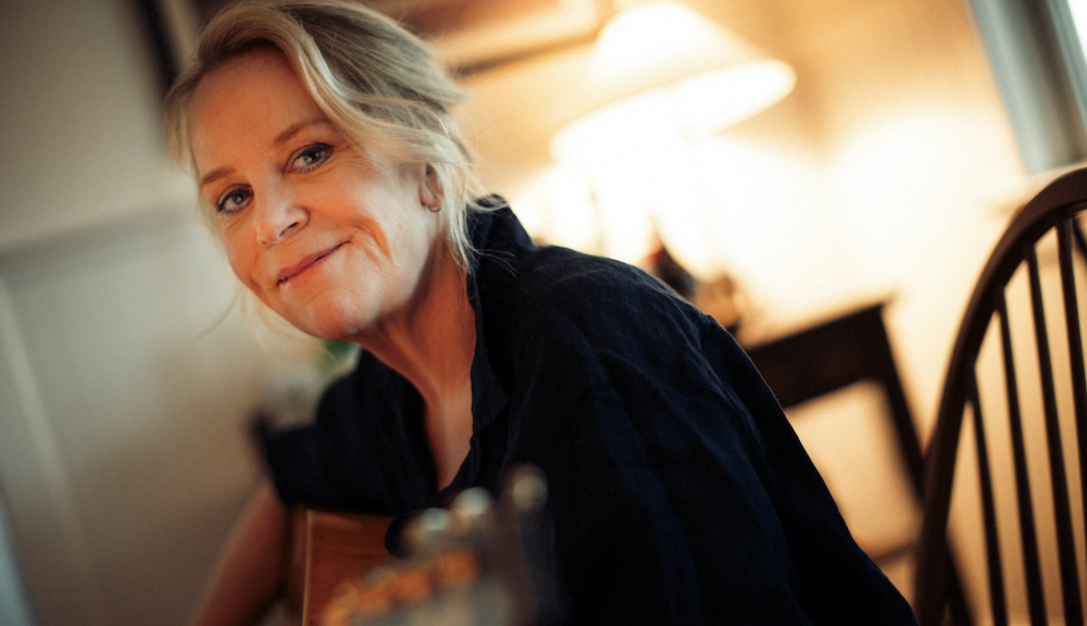 Mary Chapin Carpenter - One Night Lonely Live from Wolf Trap - UK/EU Rebroadcast